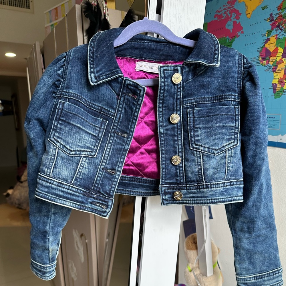 Monnalisa denim jacket. Size 6 girls, Daffy character in the back